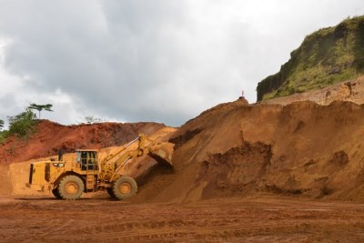 Ore is scraped from the mountain top in northern Liberia (file photo).