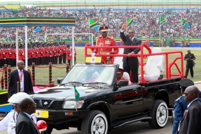 President Jakaya Kikwete at arrives at 50th anniversary celebrations in Uhuru Stadium.