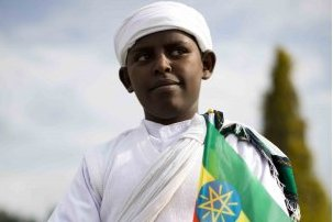 PhotoEssay » Ethiopian Orthodox Tradition of Building a 
