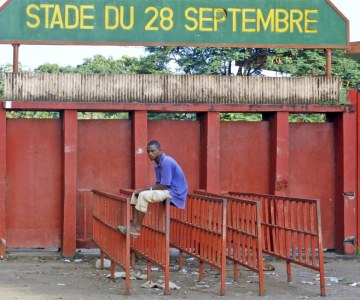 Trois ans après: Larmes vives et volonté de fer en Guinée
