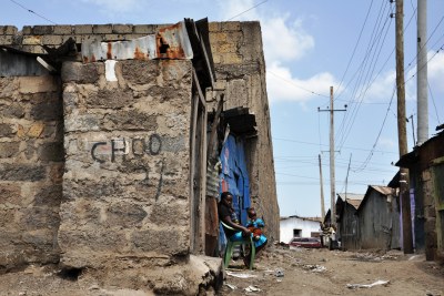 Des toilettes dans une bidonville au Kenya