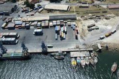 Port of Tanzania: Five top port officials have been sacked for alleged corruption.