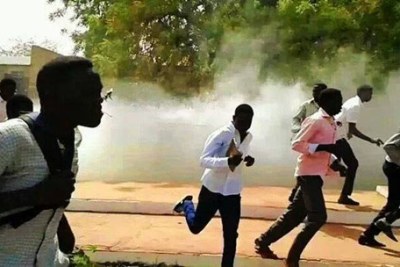 Une manifestation des étudiants de Darfuri violemment réprimée à l'Université de Khartoum.
