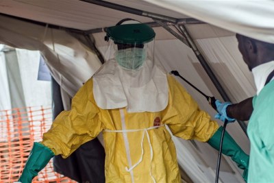 Uganda sends 20 experts to help curb Ebola crisis in West Africa (file photo).