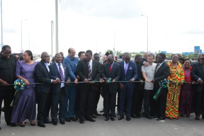 President John Magufuli cuts ribbon to open the longest cable-stay bridge in East Africa Kigamboni.