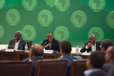 President Kagame with African Union Commission chairperson Moussa Faki Mahamat (L), and Strive Masiyiwa, a member of the Pan-African Advisory team and founder of Econet (R), at a consultative meeting on the African Union Reforms in Kigali.