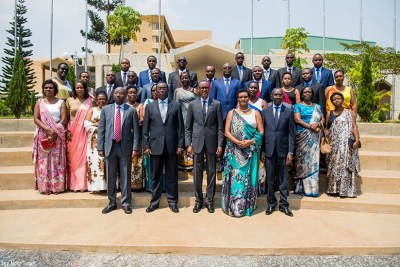 President Paul Kagame and members of the new cabinet.