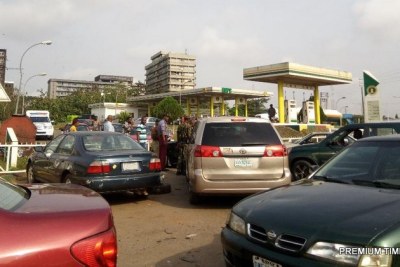 Rowdy NNPC mega filling station as fuel scarcity persists in Benin on Tuesday.