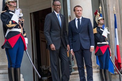 Le Président Paul Kagamé et son homologue français, le Président Emmanuel Macron.