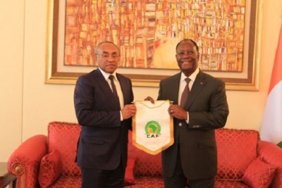 Le président de la CAF en compagnie du chef de l'état ivoirien Alassane Ouattara