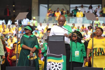 Le président Cyril Ramaphosa s’adresse aux partisans de l’ANC lors du lancement du manifeste électoral du parti au pouvoir au stade Moses Mabhida de Durban.(archive)