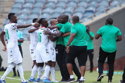 Les Black Stars du Ghana célébrant leur victoire face à Madagascar
