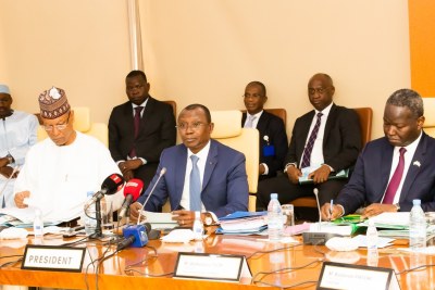 Le Conseil des Ministres statutaire de l’#UEMOA au  s’est réuni ce vendredi 24 juin à #Dakar, sous la présidence de #Sani Yaya, Ministre de l'Economie et des Finances du Togo, Président en exercice du Conseil.