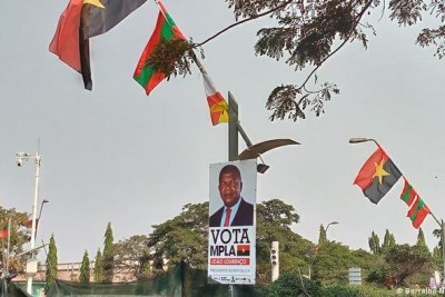 Une affiche du MPLA au pouvoir à Luanda, la capitale de l'Angola.